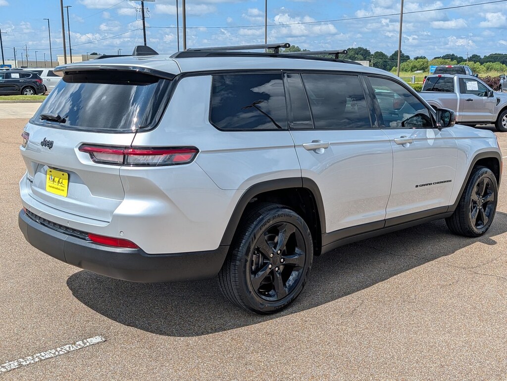 Used 2021 Jeep Grand Cherokee L Altitude SUV