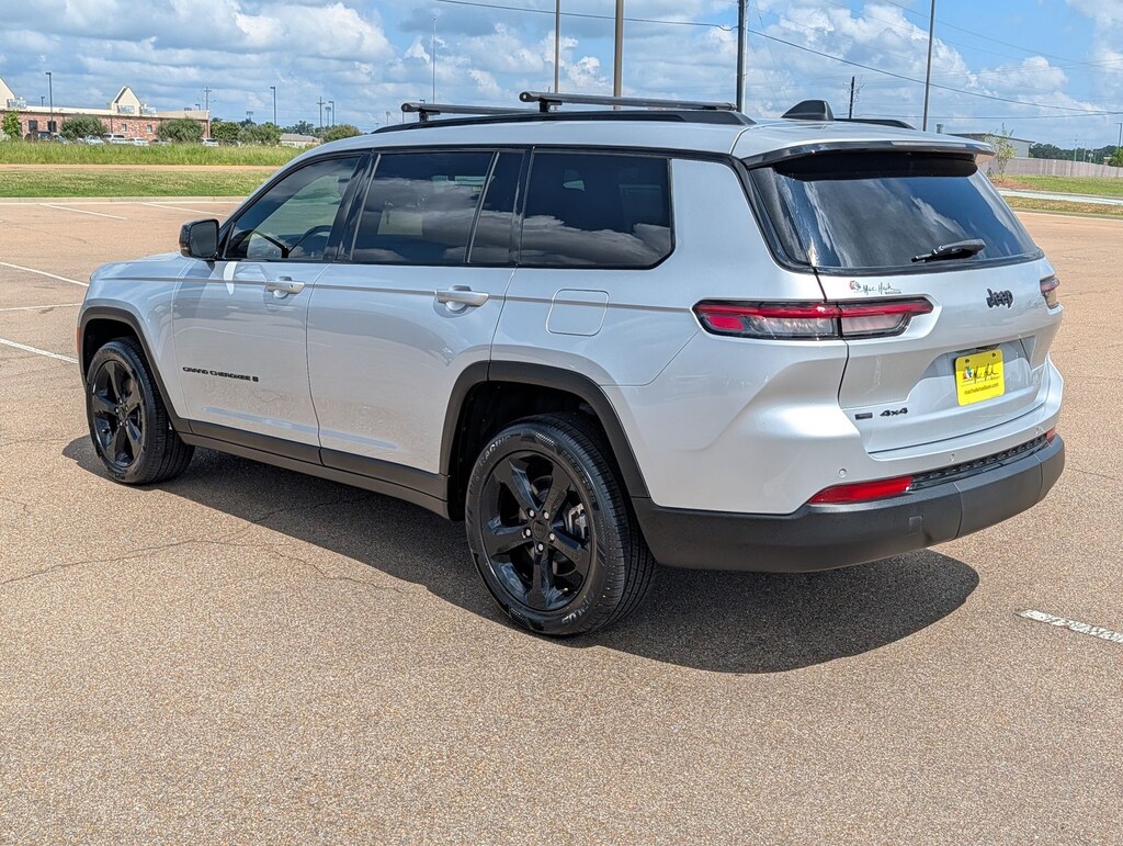 Used 2021 Jeep Grand Cherokee L Altitude SUV