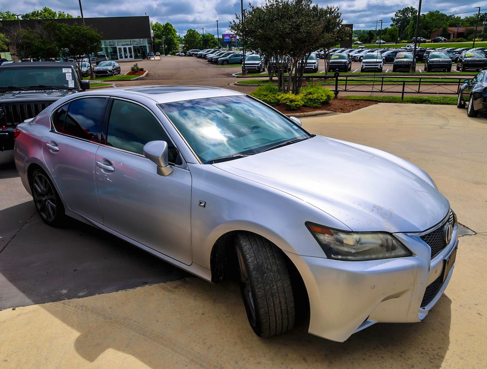 Vehicle Image 2