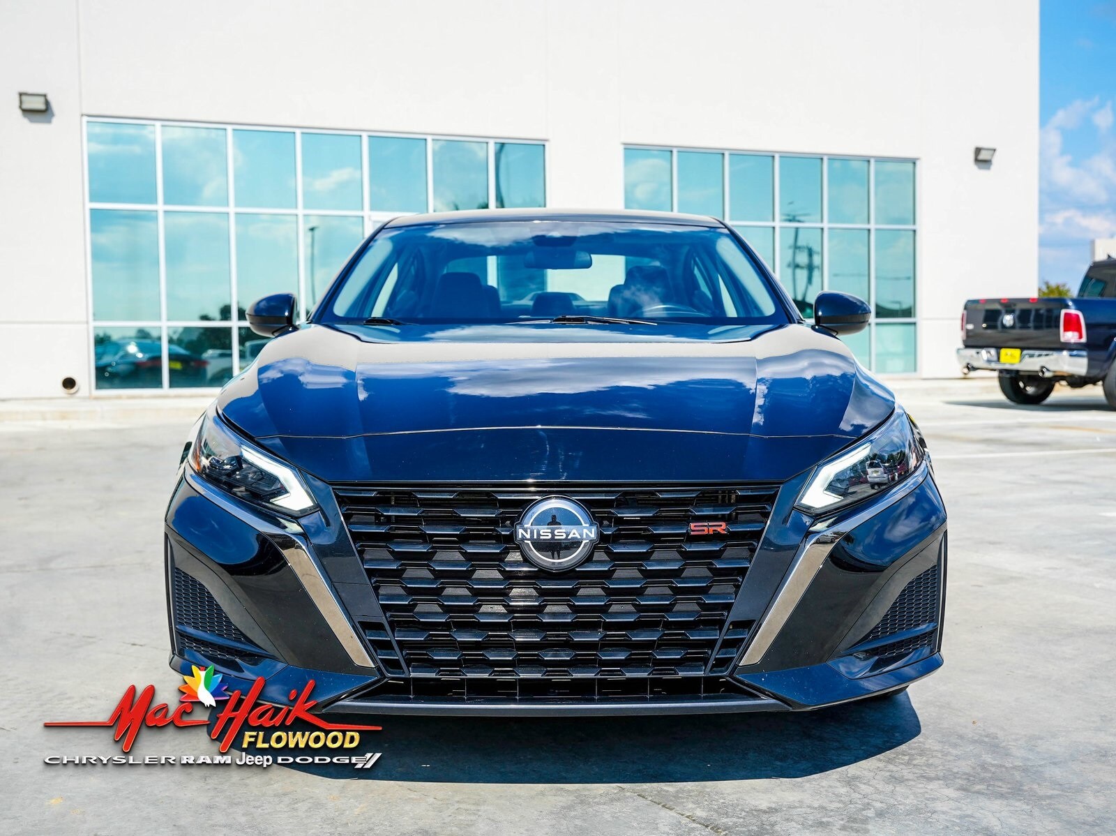 2023 Nissan Altima 2.5 SR photo 4