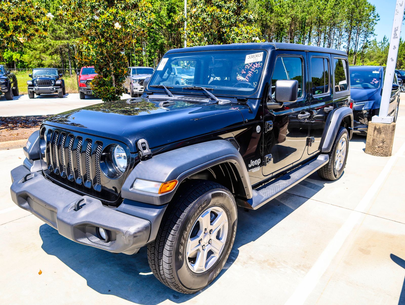 2020 Jeep Wrangler Sport S's photo