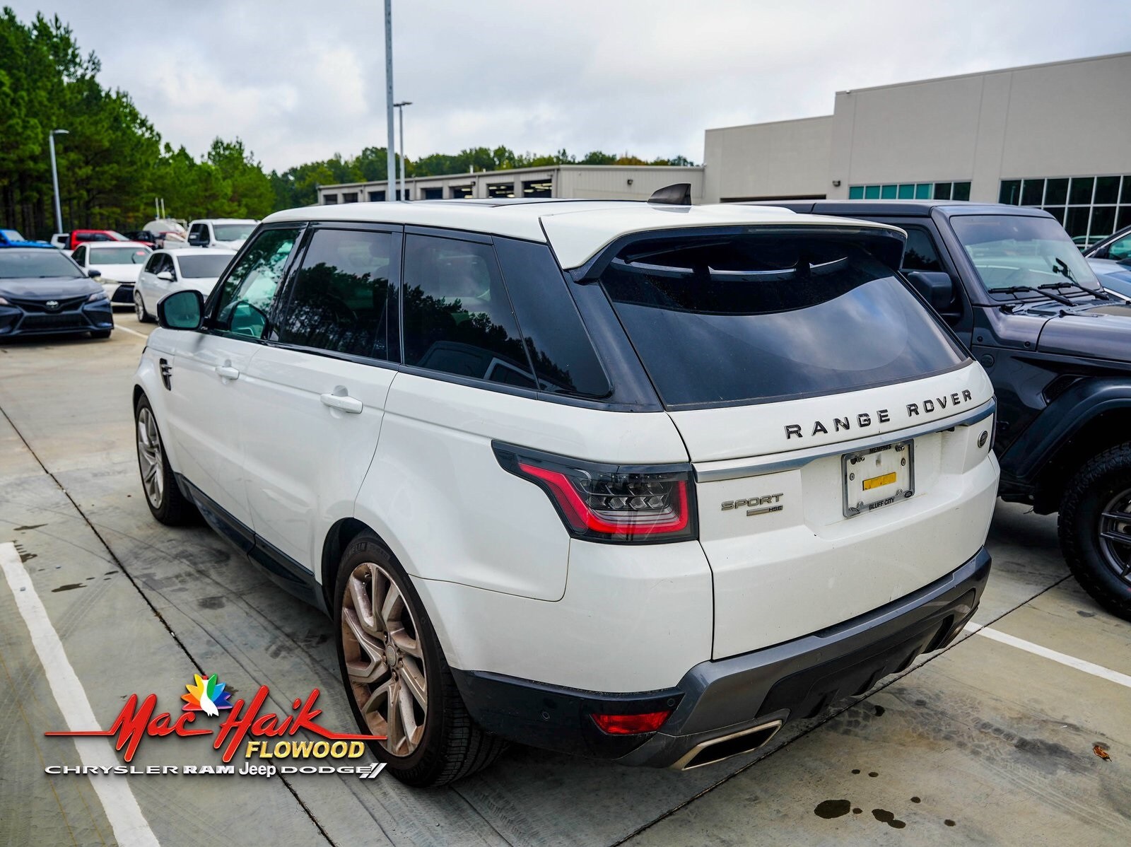2019 Land Rover Range Rover Sport HSE photo 3