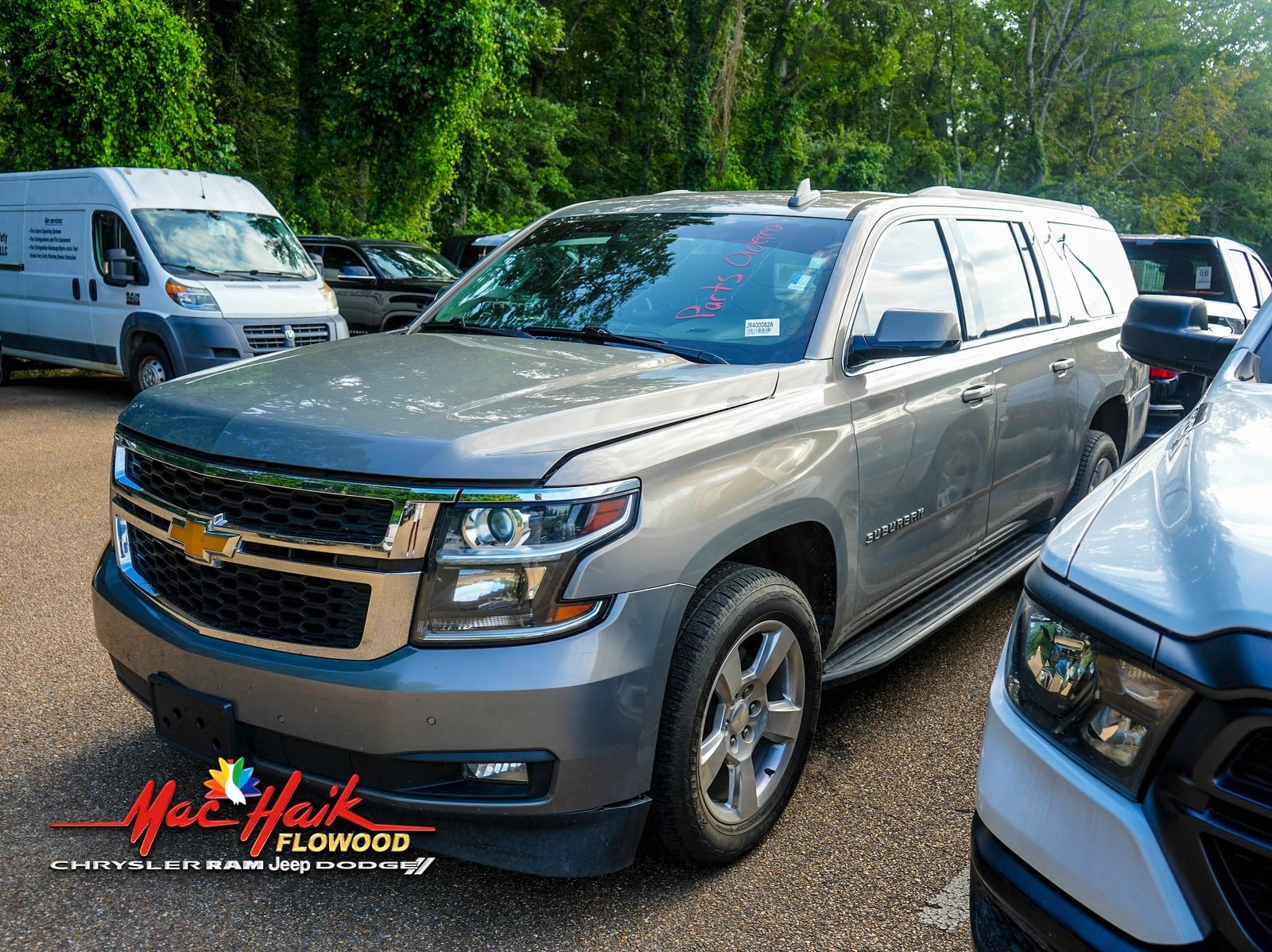 Used 2018 Chevrolet Suburban LT with VIN 1GNSCHKC7JR400082 for sale in Flowood, MS