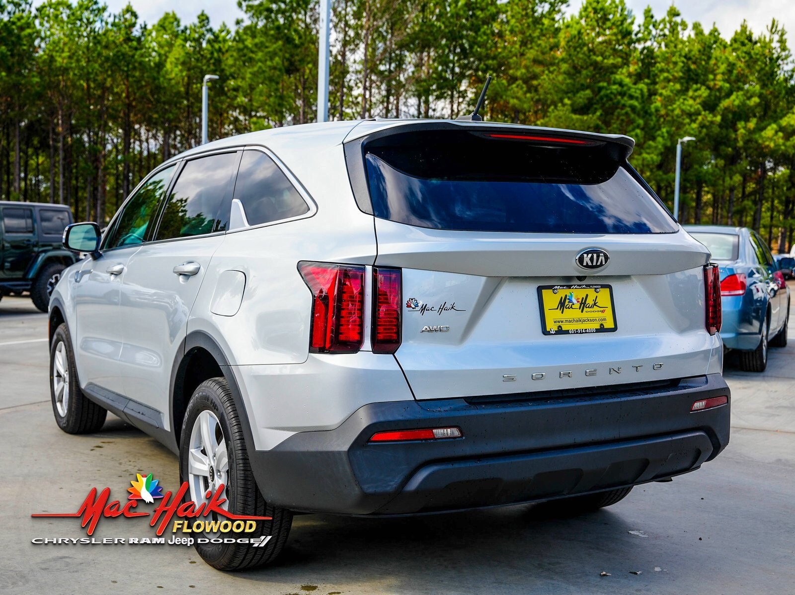 2021 Kia Sorento LX photo 4