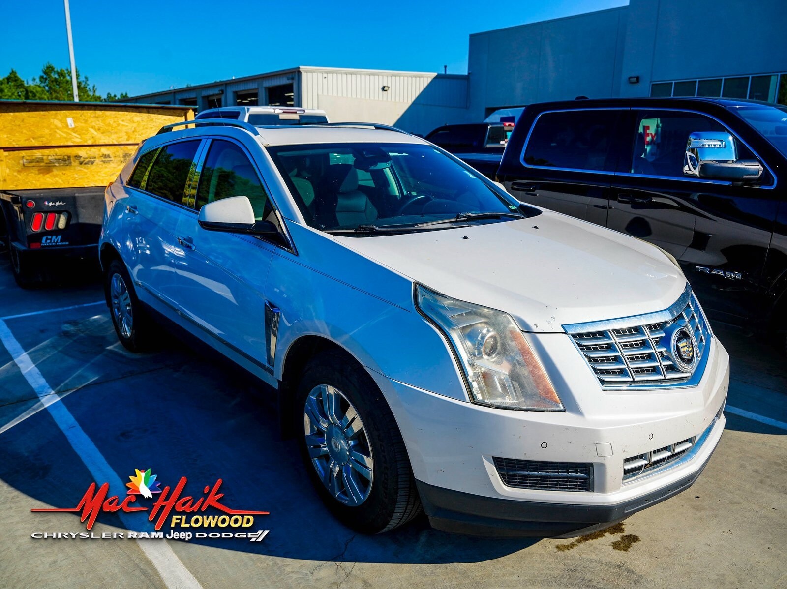 2016 Cadillac SRX Luxury photo 2