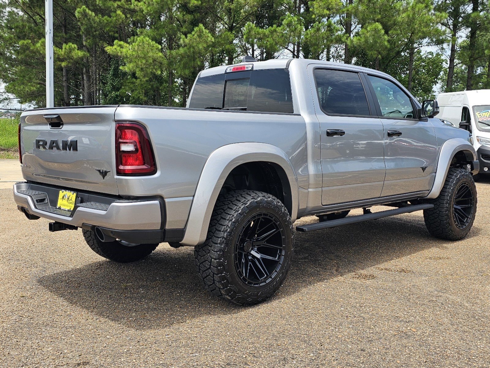 2025 Ram 1500 Big Horn photo 4