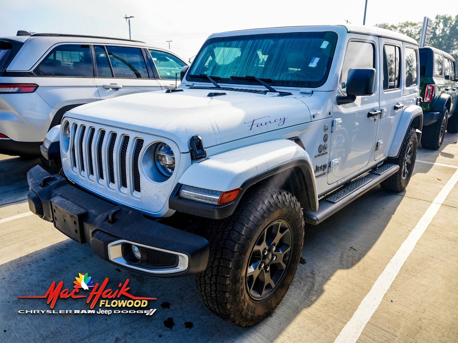 2022 Jeep Wrangler Unlimited Sahara photo 2