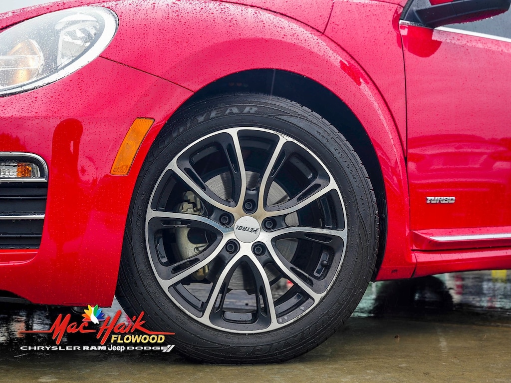 Used 2019 Volkswagen Beetle 2.0T SE Hatchback