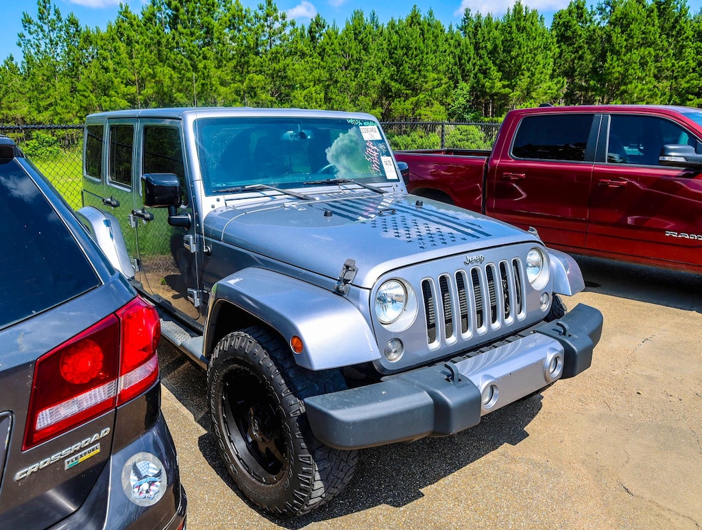 Used 2016 Jeep Wrangler Unlimited Sahara SUV