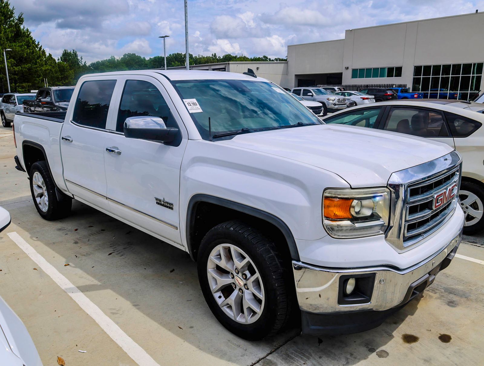 2015 GMC Sierra 2WD Crew Cab SLT SWB's photo