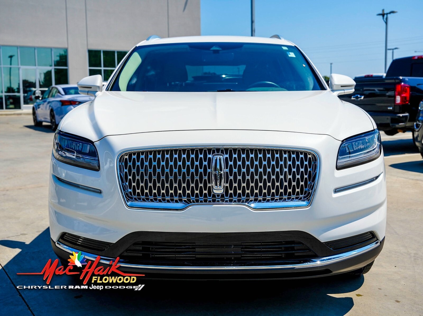 2023 Lincoln Nautilus Standard photo 4