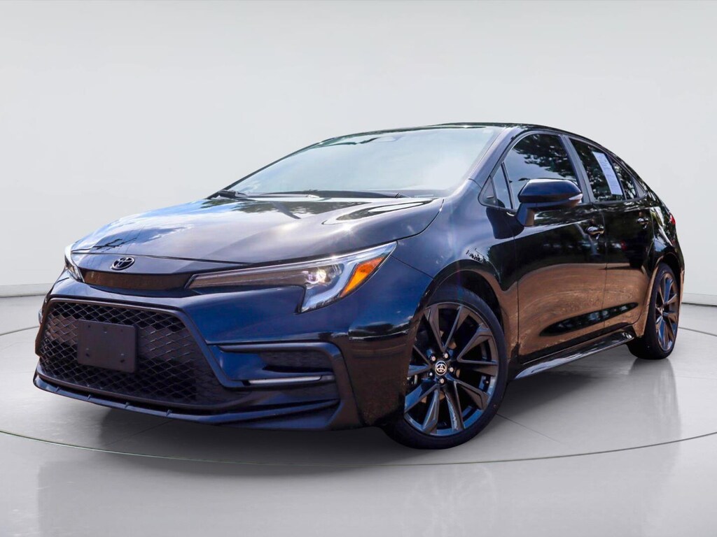 Used 2024 Toyota Corolla SE Sedan
