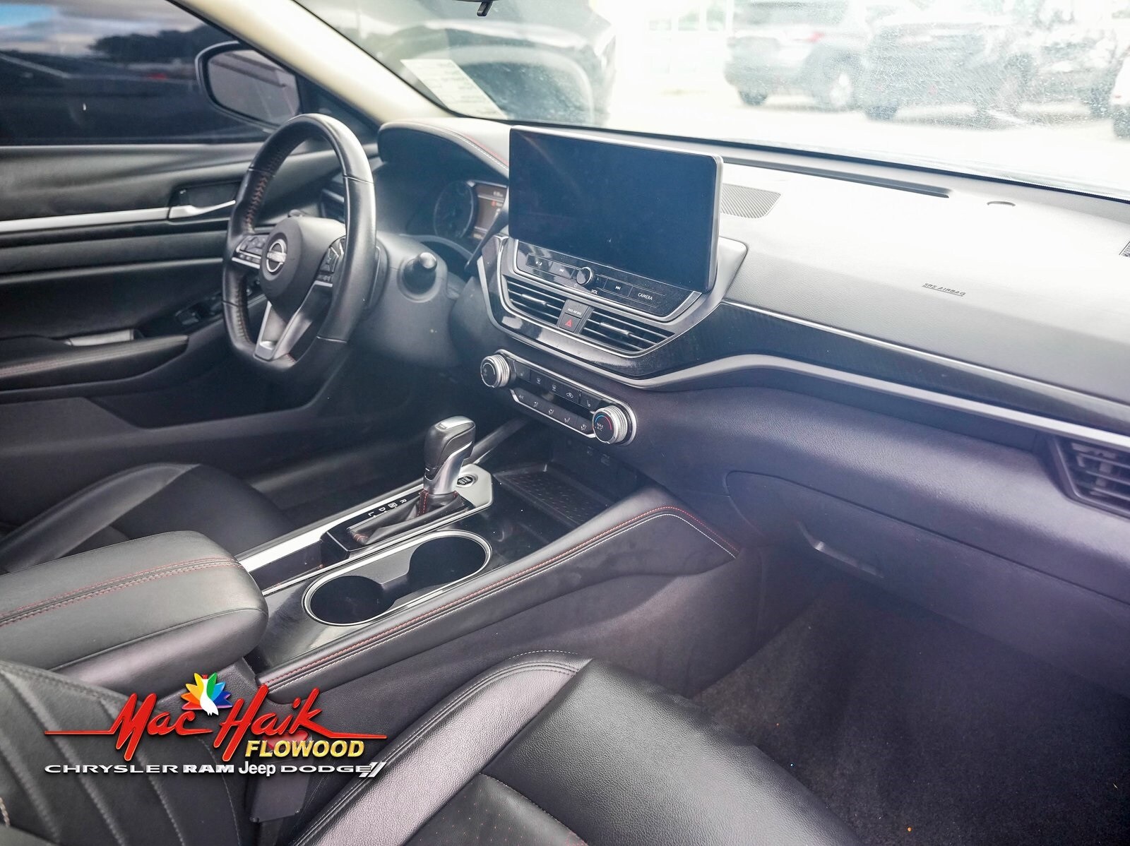 2024 Nissan Altima 2.5 SR photo 3