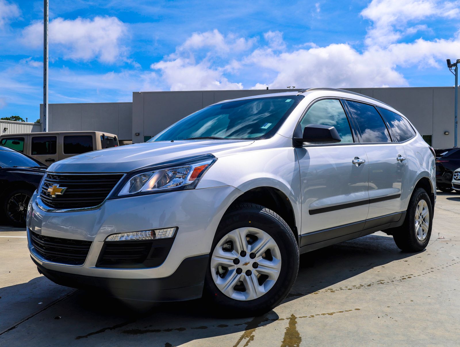 2017 Chevrolet Traverse LS FWD's photo