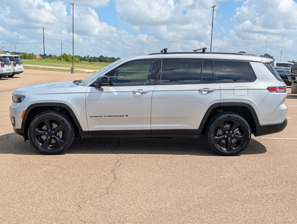 Used 2021 Jeep Grand Cherokee L Altitude SUV
