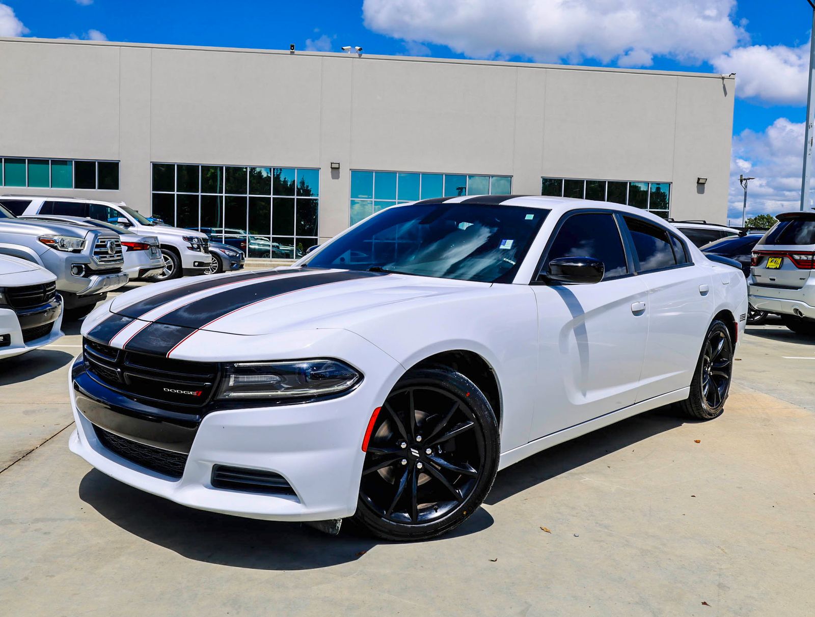 2018 Dodge Charger SXT's photo