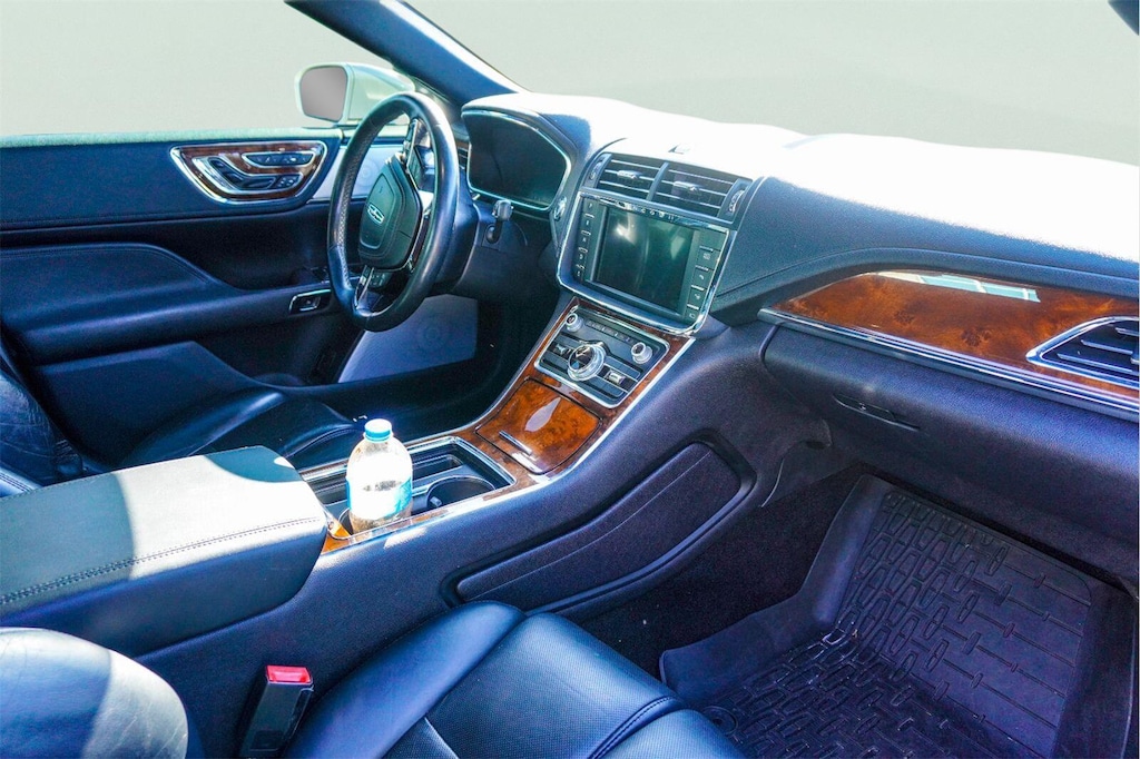 Used 2017 Lincoln Continental Reserve Sedan