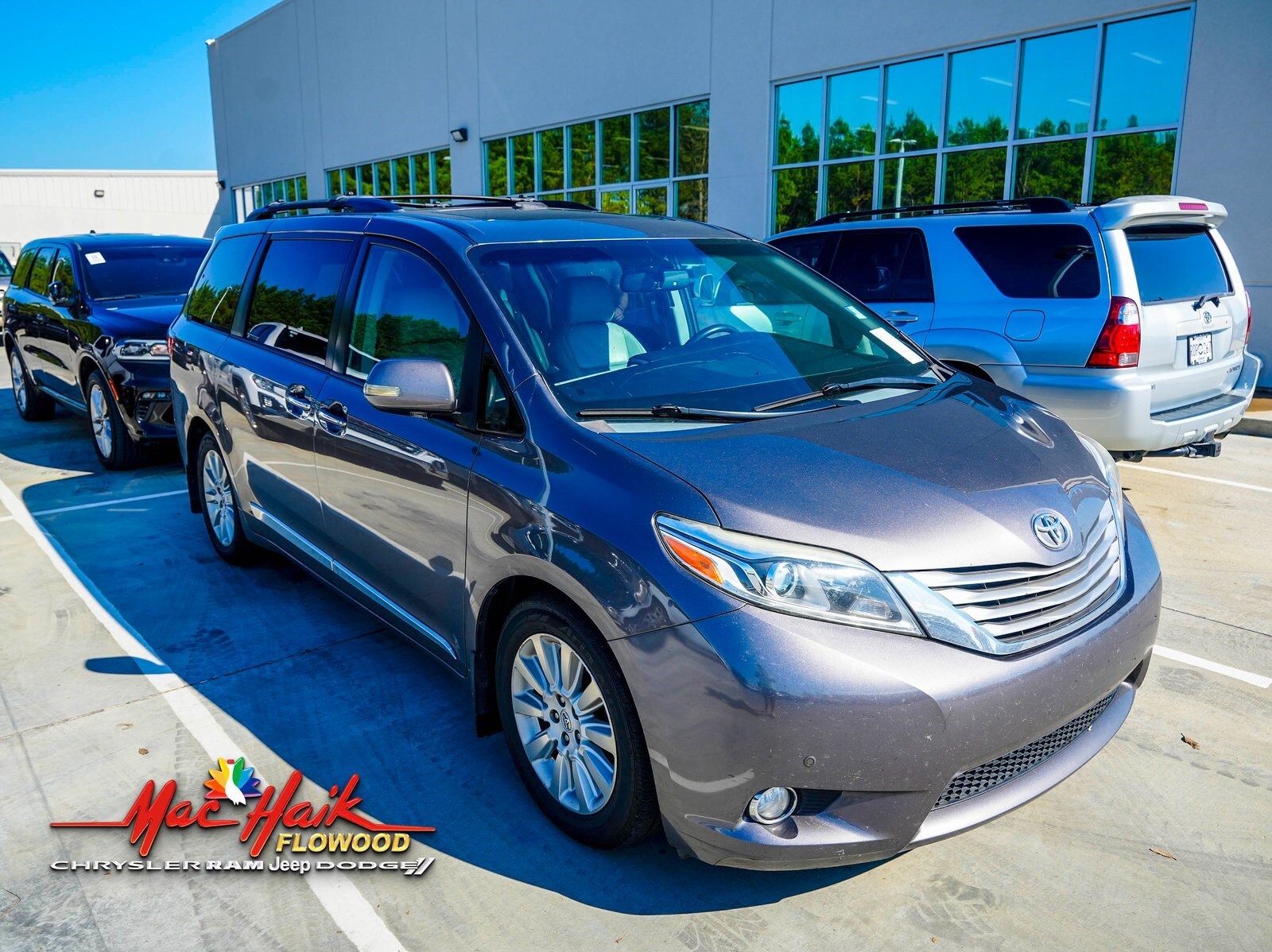 2015 Toyota Sienna Limited photo 2