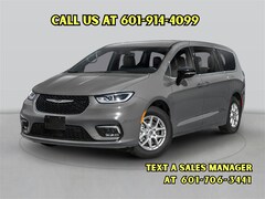 2026 Chrysler Pacifica Select Passenger Van