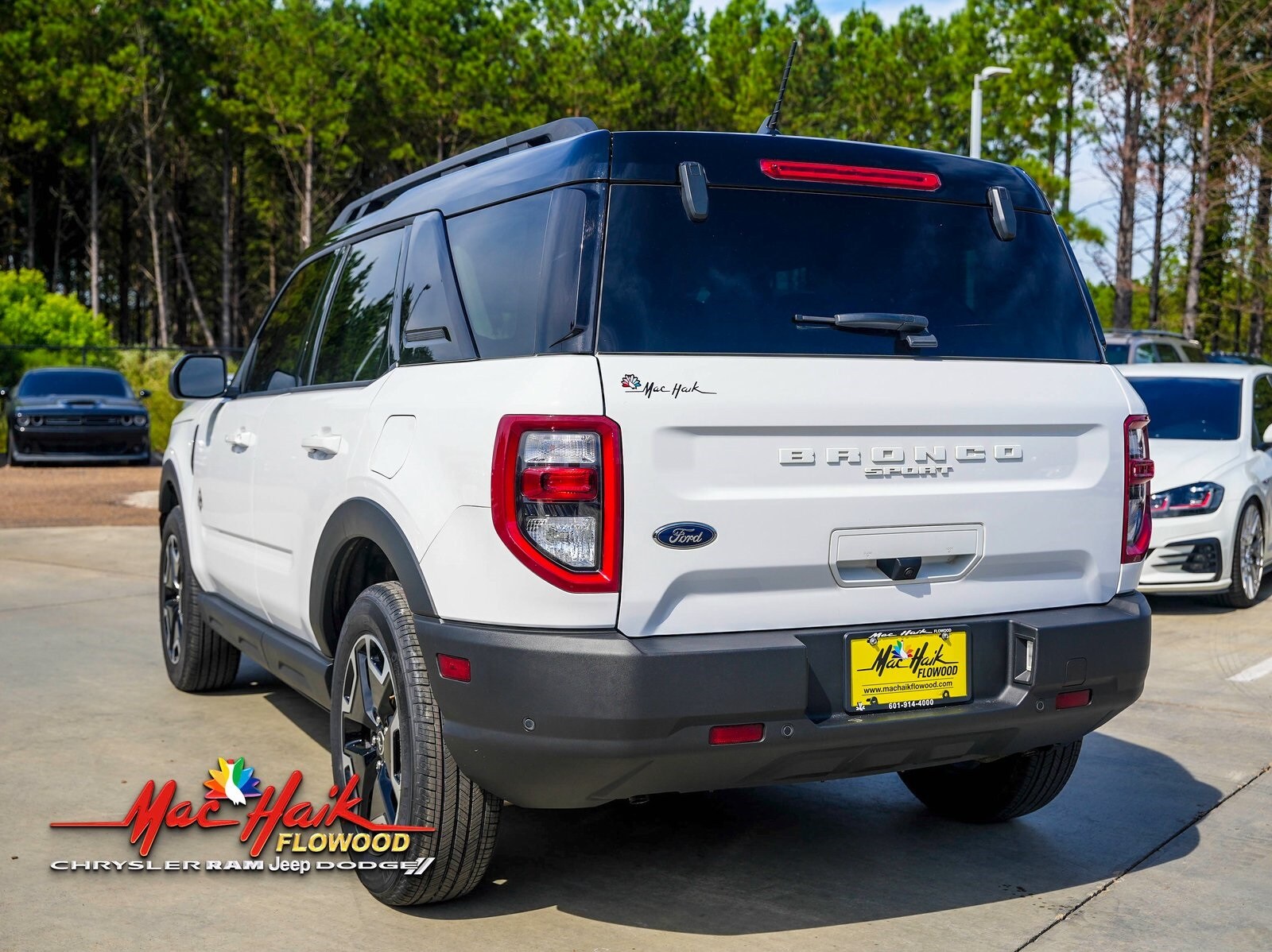 2024 Ford Bronco Sport Outer Banks photo 3