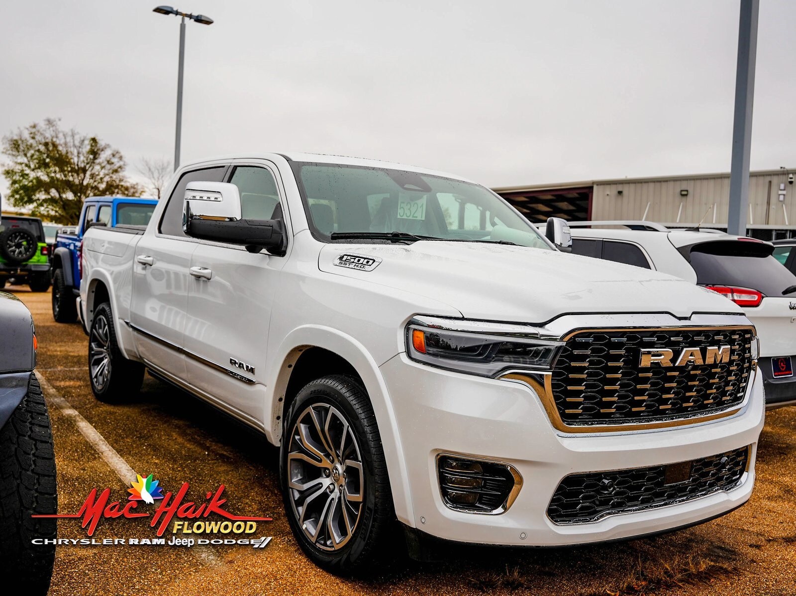 2025 Ram 1500 photo 2
