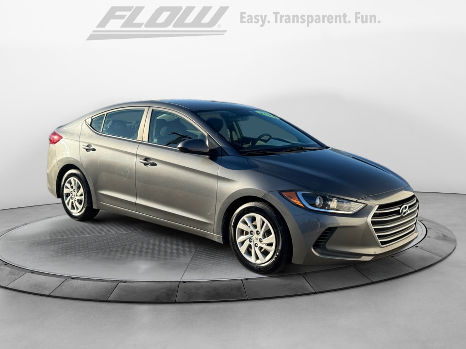 2018 Hyundai Elantra SE's photo