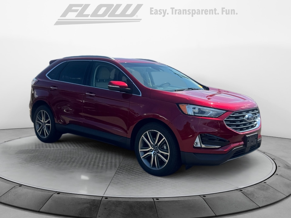 2019 Ford Edge Titanium's photo