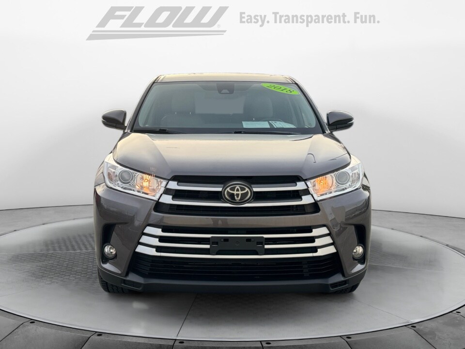 2018 Toyota Highlander LE Plus photo 2