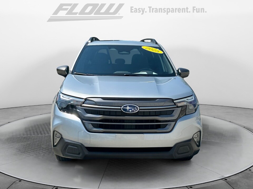 2025 Subaru Forester Premium Base photo 2