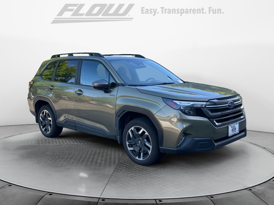 2025 Subaru Forester Premium Hybrid's photo