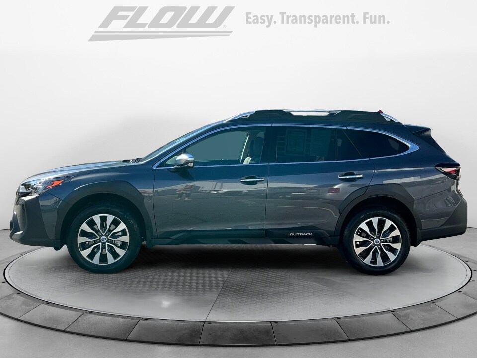 2025 Subaru Outback Touring XT photo 3