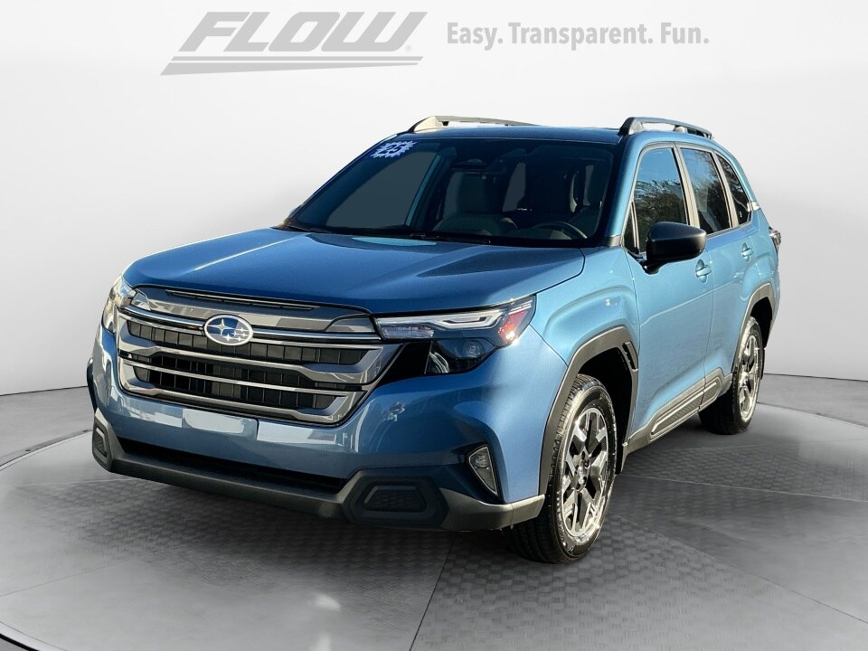 2025 Subaru Forester Premium photo 3