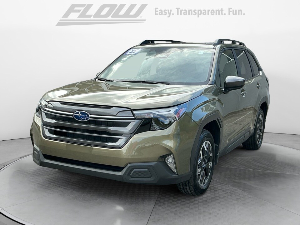 2025 Subaru Forester Premium photo 3