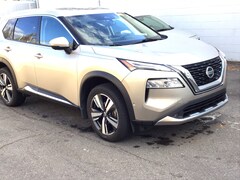 2021 Nissan Rogue Platinum FWD SUV