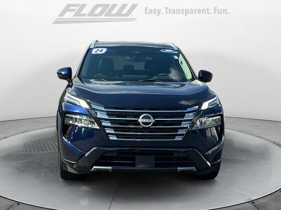 2024 Nissan Rogue Platinum photo 2