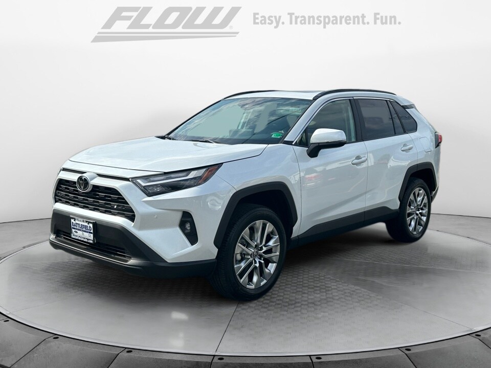 2025 Toyota RAV4 XLE Premium photo 2