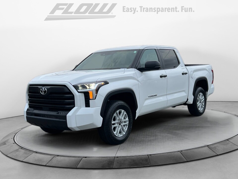 2026 Toyota Tundra SR5 CrewMax photo 3
