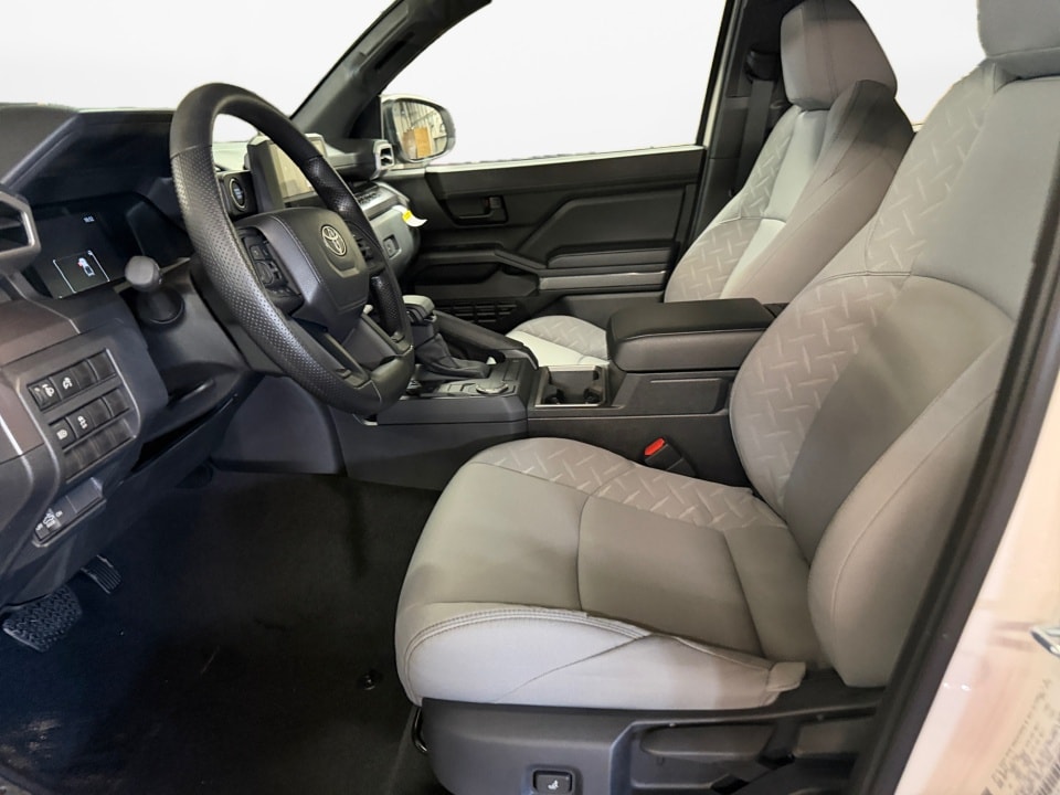2026 Toyota Tacoma SR5 - Photo 9