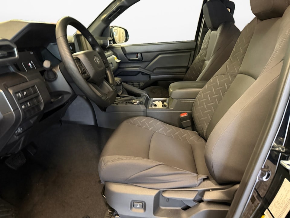 2026 Toyota Tacoma SR5 - Photo 9