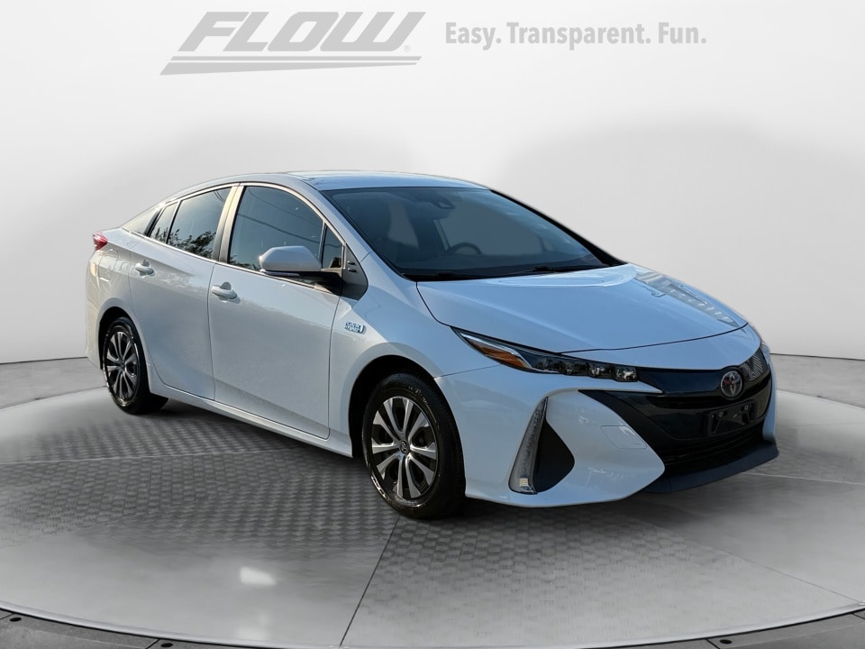 2021 Toyota Prius Prime LE's photo