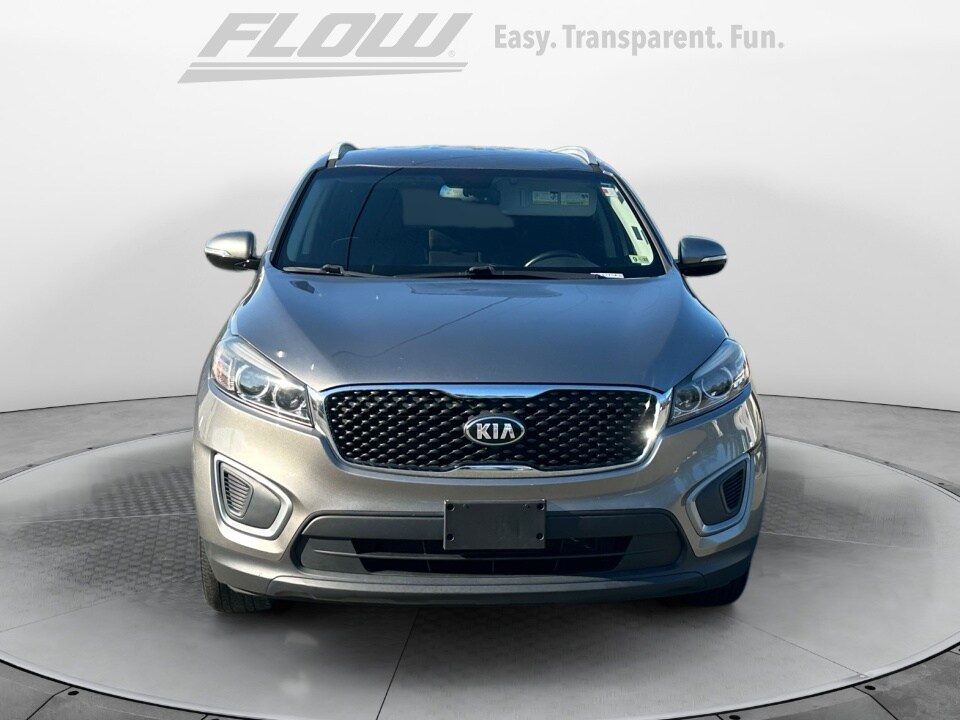 2016 Kia Sorento LX photo 2