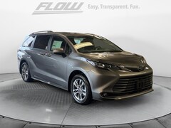 2026 Toyota Sienna XLE Van Passenger Van