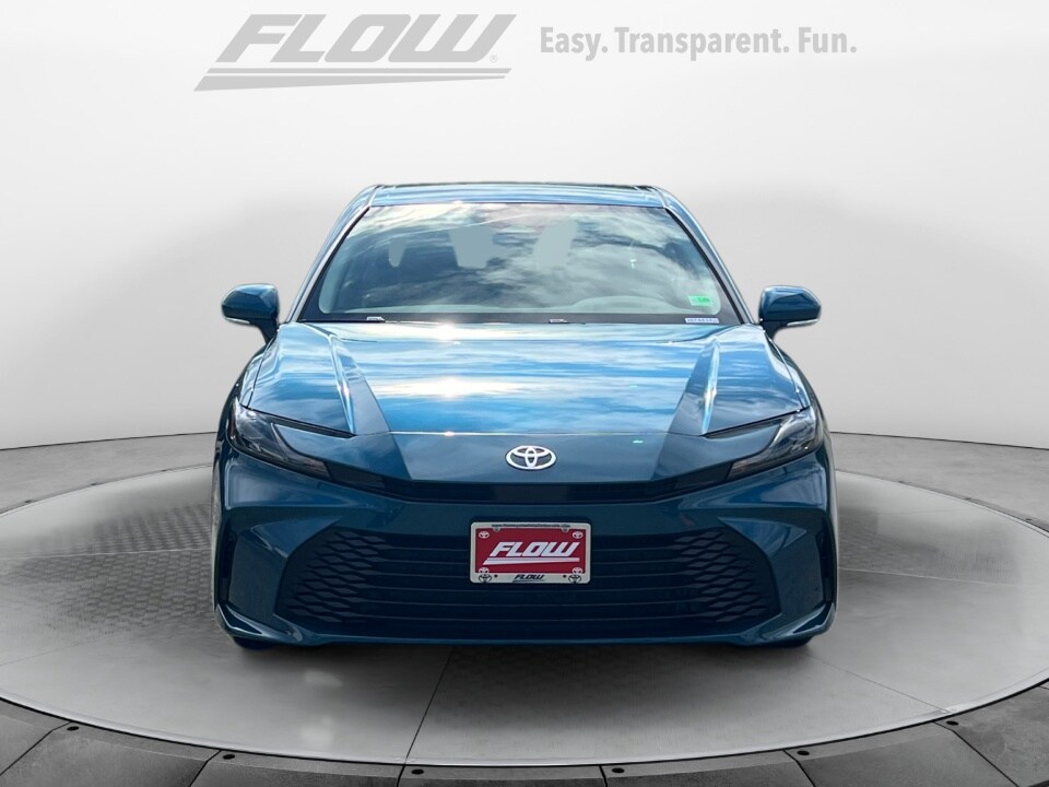 2026 Toyota Camry LE photo 2