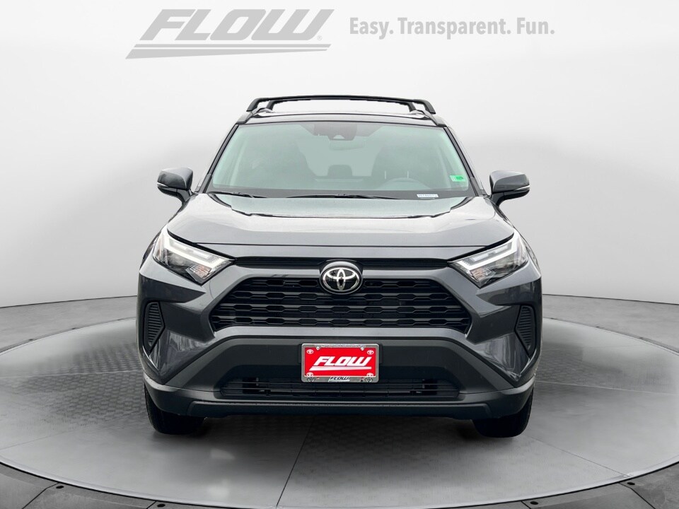 2025 Toyota RAV4 XLE photo 2