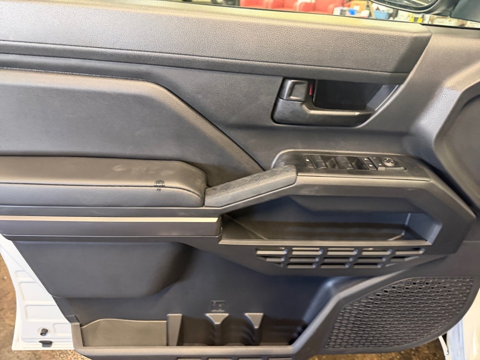 2026 Toyota Tacoma SR5 - Photo 32