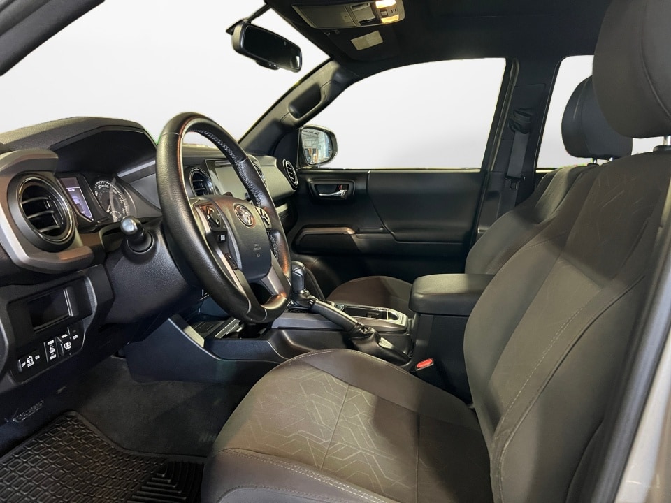 2017 Toyota Tacoma TRD Sport - Photo 11