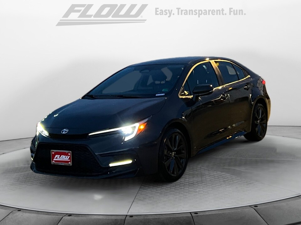 2026 Toyota Corolla SE photo 3