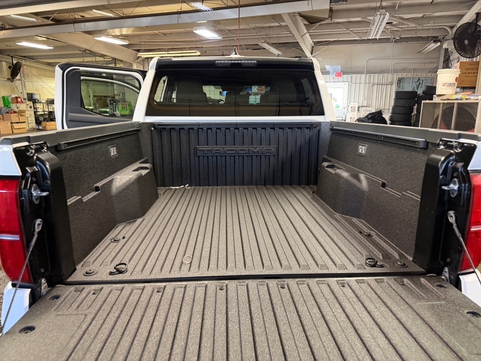 2026 Toyota Tacoma SR5 - Photo 15