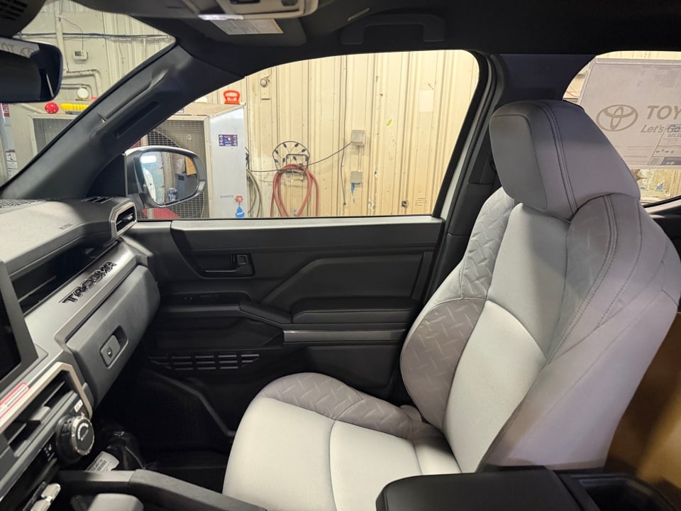 2026 Toyota Tacoma SR5 - Photo 28