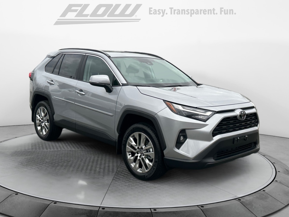 2025 Toyota RAV4 XLE Premium's photo